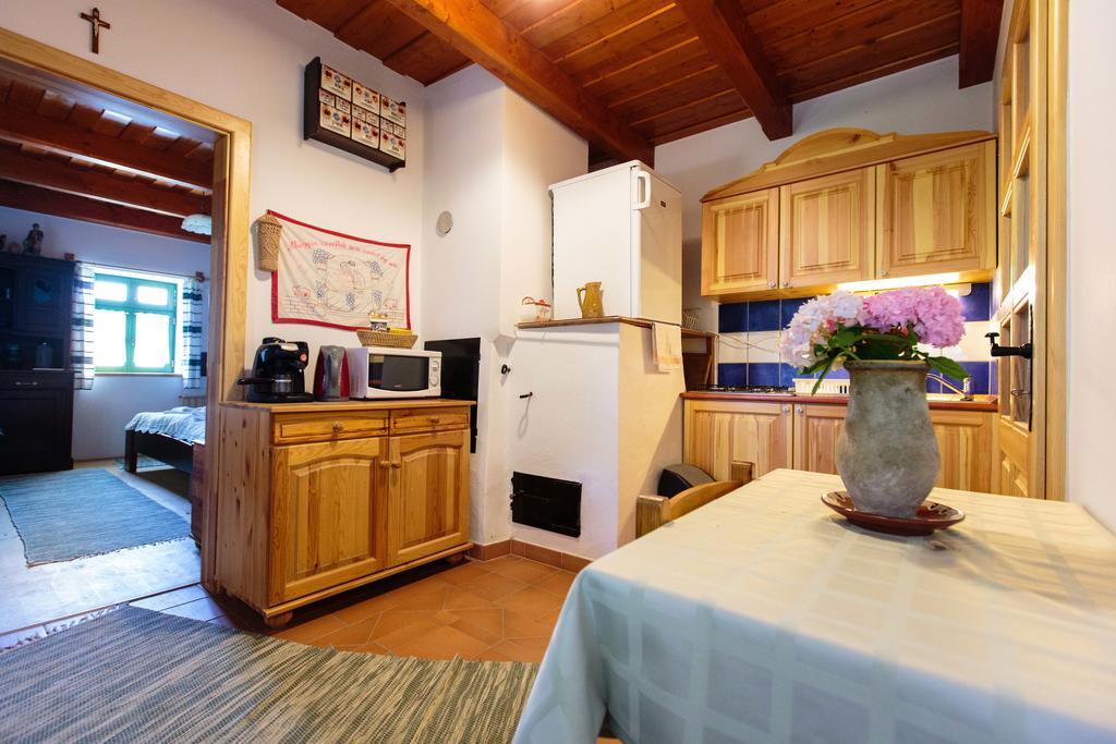 Oereghegyi Apartman Vindornyalak الغرفة الصورة